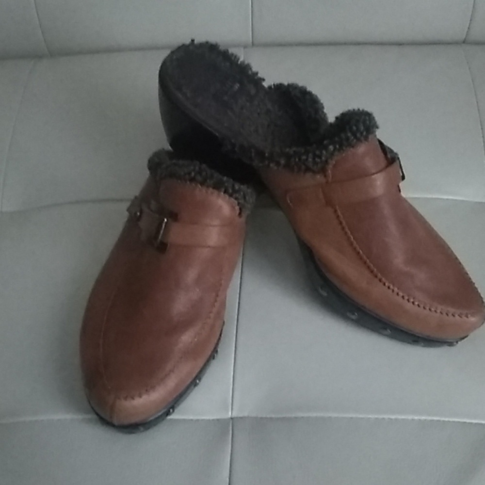 Mules - Picture 2 of 4